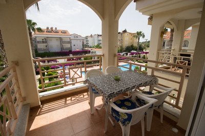 Duplex Side Apartment - Central Location - Shaded pool view balcony