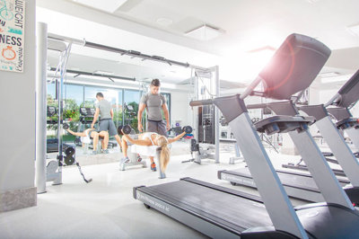 Luxury Side Apartments - Desirable Complex - Gym