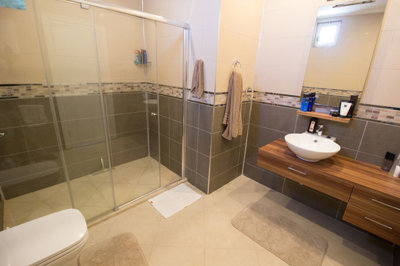 Immaculate Sea View Penthouse - Side - Large family shower room