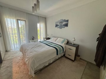 A charming Dalyan Private Villa For Sale With Pool - Double bedroom with ensuite bathroom and balcony