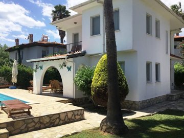 A Charming Traditional Dalyan Property For Sale - Pretty gardens and terraces