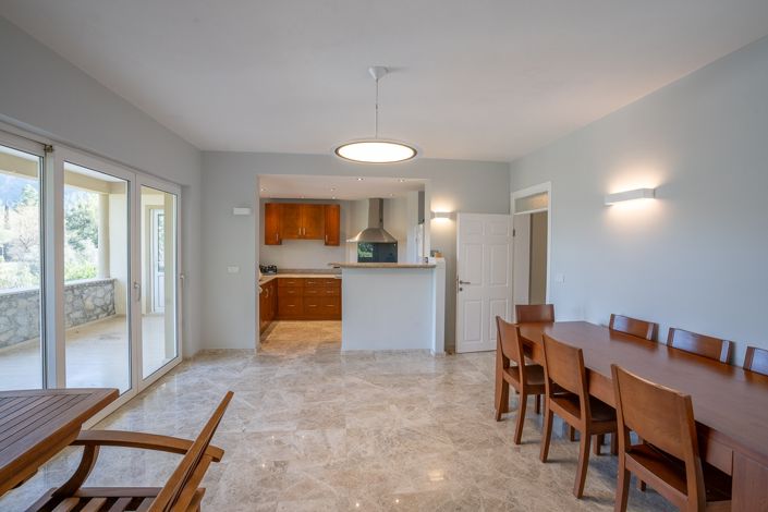 Image No.7-Villa de 4 chambres à vendre à Akkaya