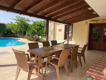 A Traditional Dalyan Property For Sale In Turkey - Covered terrace next to the private pool