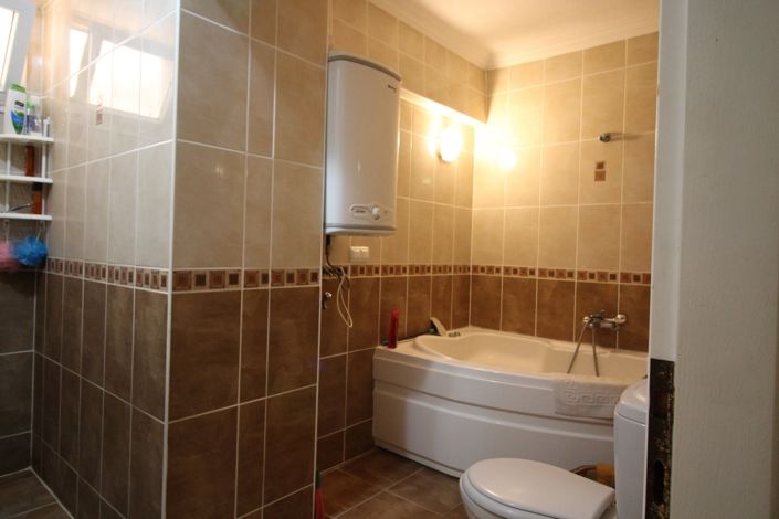 Image No.17-2 Bed Apartment for sale
