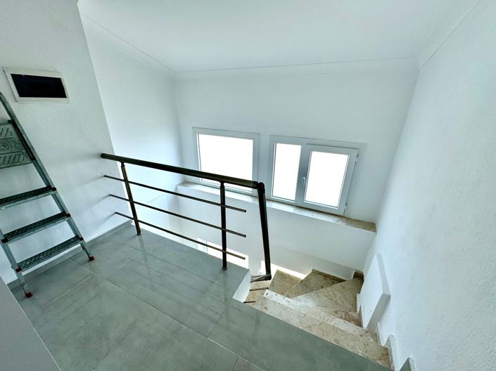 Image No.18-3 Bed Villa for sale