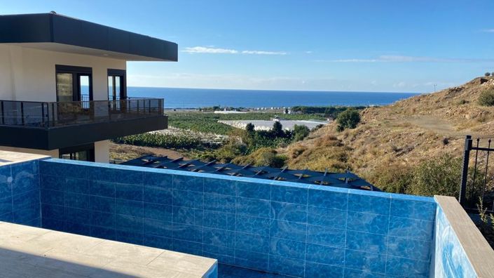 Image No.1-4 Bed Villa for sale