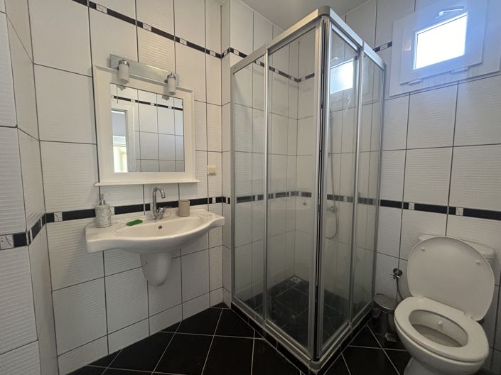 Image No.18-3 Bed Villa for sale