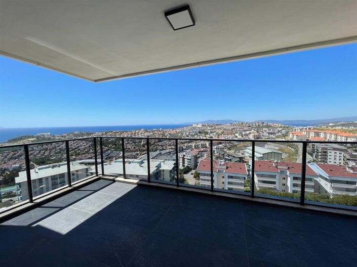 Image No.13-2 Bed Apartment for sale