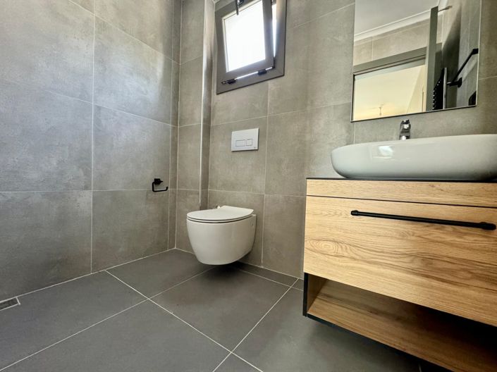 Image No.10-3 Bed Villa for sale