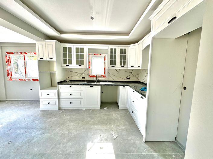 Image No.9-5 Bed Villa for sale