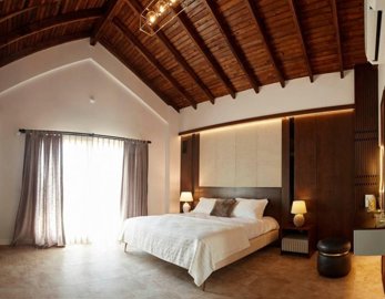 Detached Sea View Kusadasi Villa Is For Sale - Master bedroom with ensuite