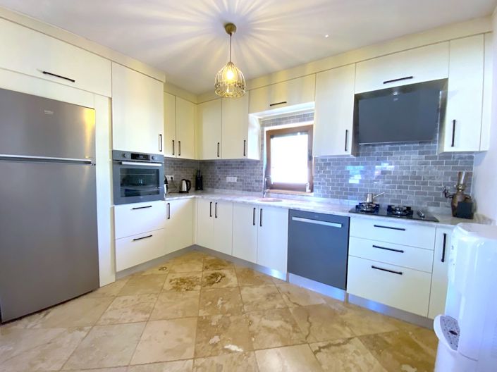 Image No.23-8 Bed Villa for sale