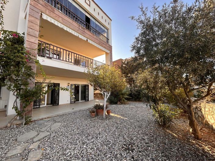 Image No.23-4 Bed Apartment for sale