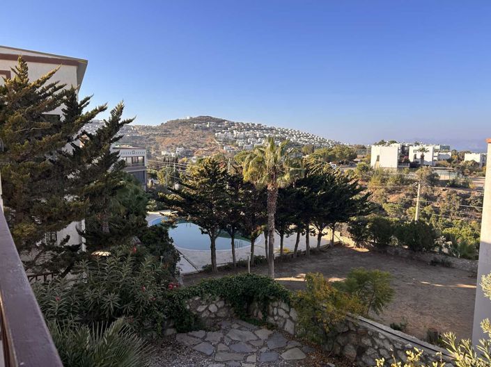 Image No.24-4 Bed Apartment for sale