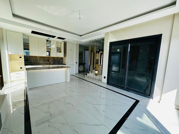 Image No.5-Villa de 4 chambres à vendre à Kusadasi