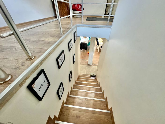 Image No.16-5 Bed Apartment for sale