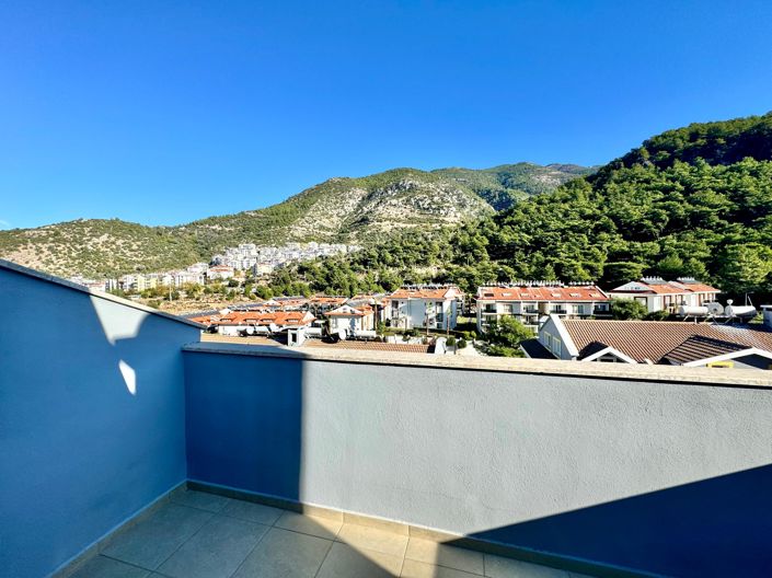 Image No.21-5 Bed Apartment for sale