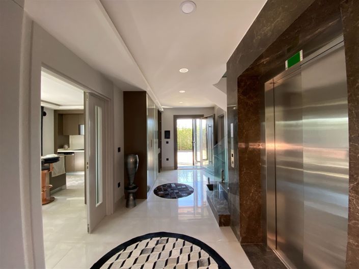 Image No.15-6 Bed Villa for sale