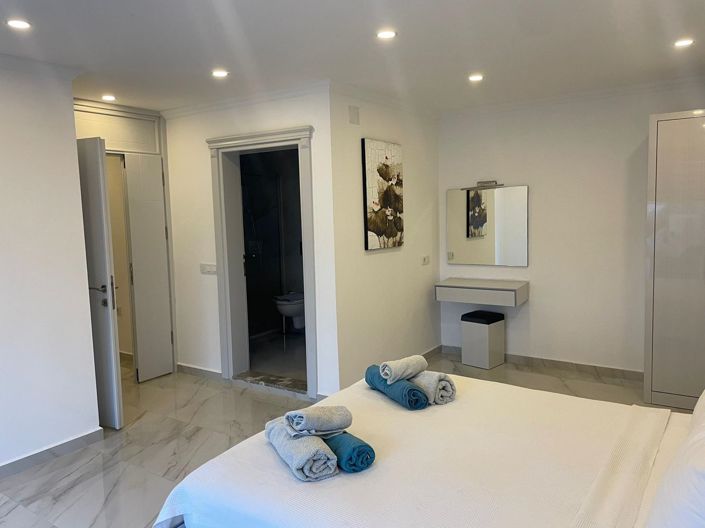 Image No.16-4 Bed Villa for sale