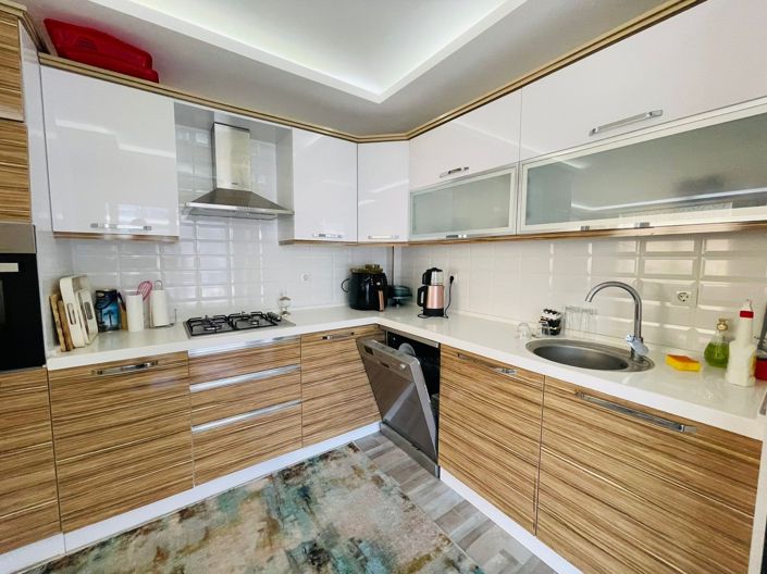 Image No.10-3 Bed Apartment for sale