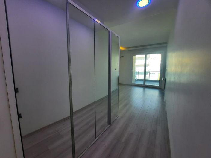 Image No.20-3 Bed Apartment for sale