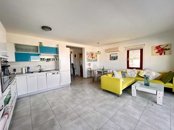 Beautiful Sea-View Apartment For Sale In Bodrum – Spacious living area