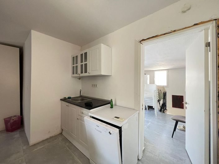 Image No.9-3 Bed Apartment for sale