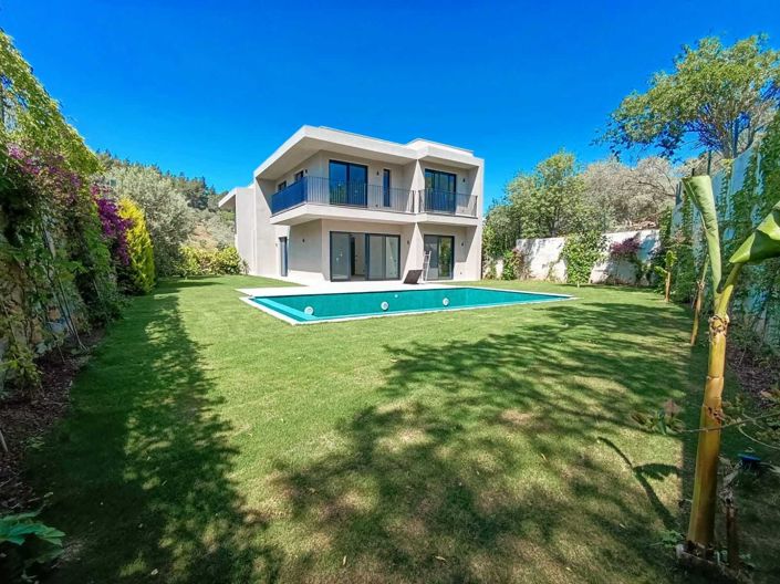 Image No.1-4 Bed Villa for sale