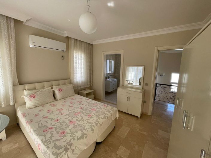 Image No.9-2 Bed Villa for sale