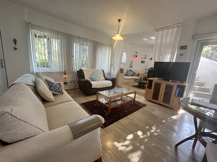 Image No.7-3 Bed Villa for sale