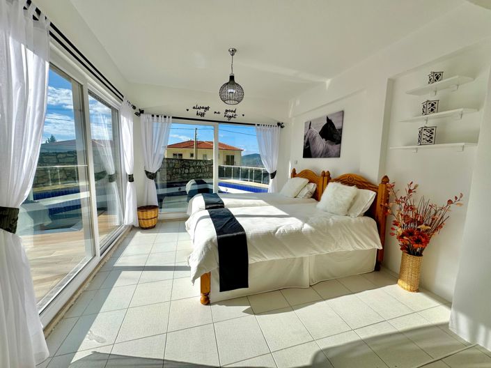 Image No.19-5 Bed Villa for sale