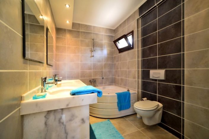 Image No.20-3 Bed Villa for sale