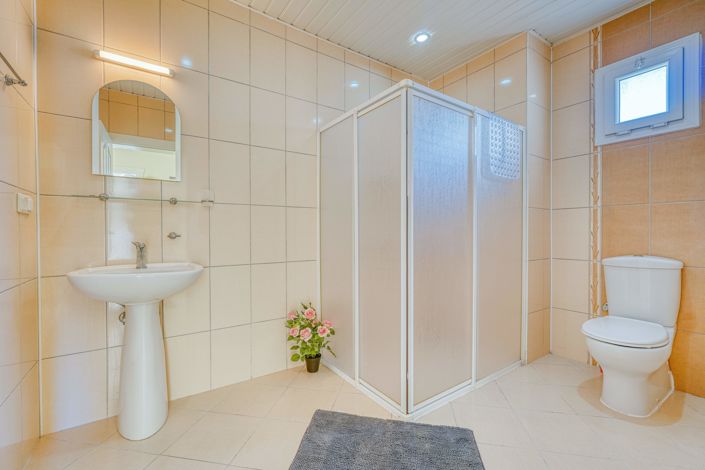 Image No.21-2 Bed Apartment for sale