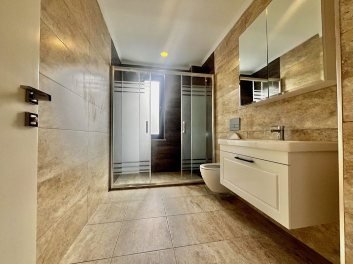 Image No.10-3 Bed Villa for sale