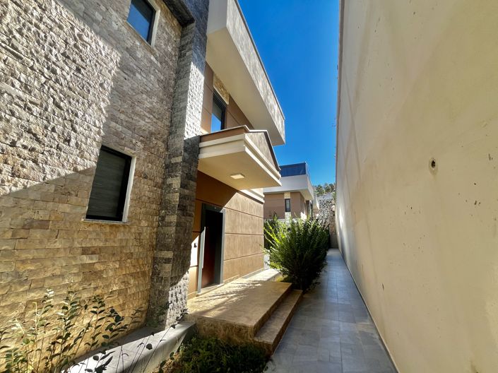 Image No.20-3 Bed Villa for sale