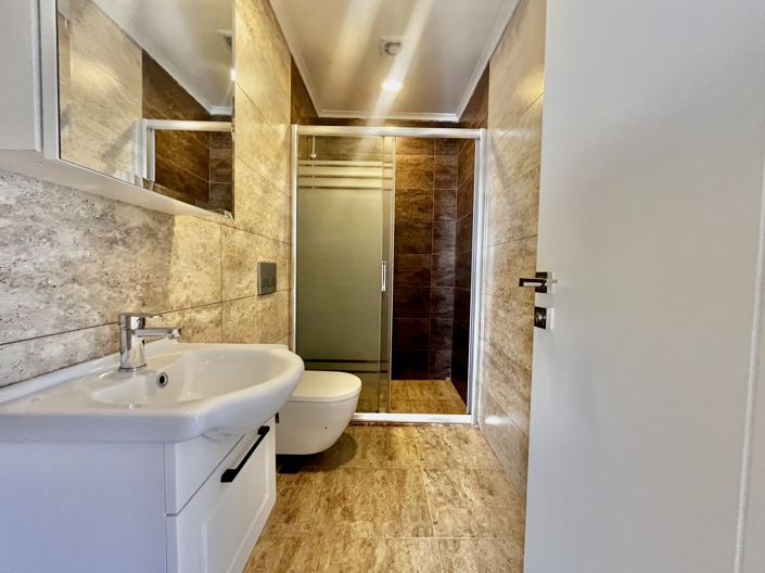 Image No.7-3 Bed Villa for sale