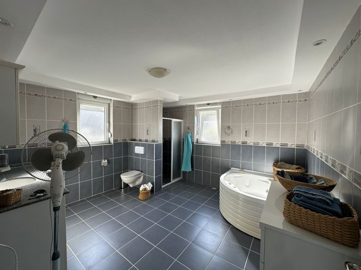 Image No.21-3 Bed Villa for sale