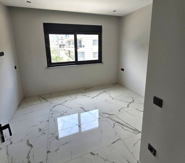 Image No.11-1 Bed Apartment for sale