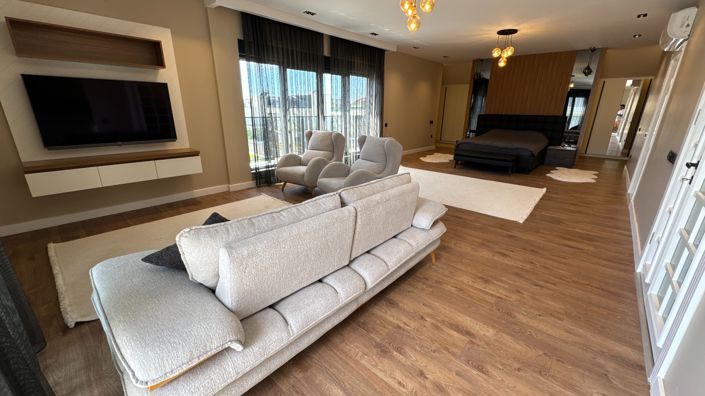 Image No.10-6 Bed Villa for sale