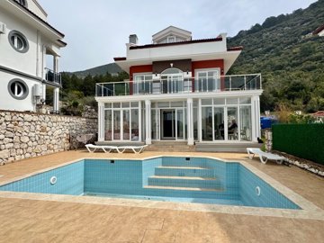 Detached Triplex Fethiye Property For Sale - A ready-to-move triplex villa