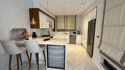 Deluxe Villa With A Private Pool For Sale in Belek, Antalya - Fully equipped kitchen