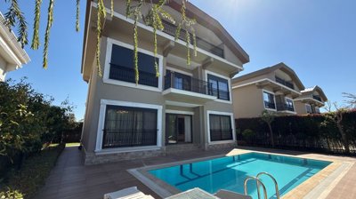 Deluxe Villa With A Private Pool For Sale in Belek, Antalya - Private pool and sun terraces