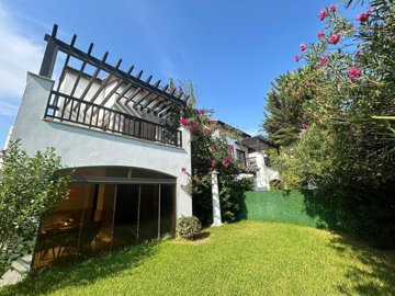 Riverside Apartment In Belek, Antalya For Sale - Private garden