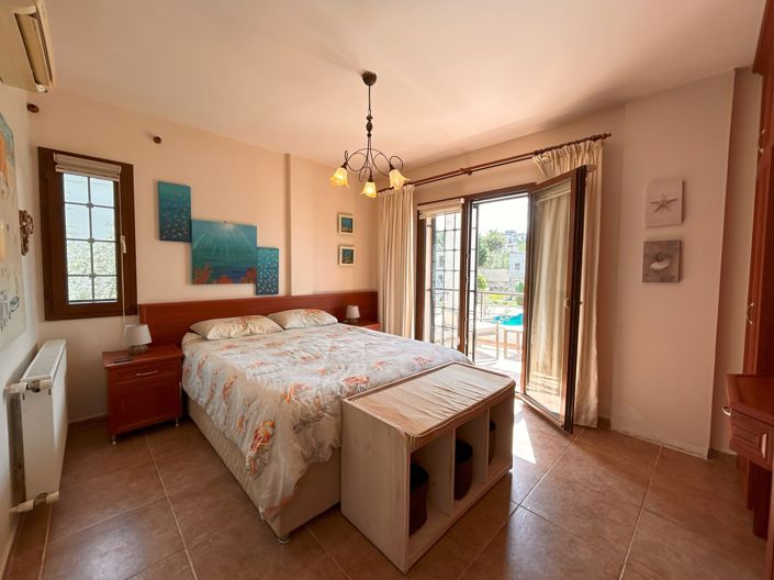 Image No.20-3 Bed Villa for sale