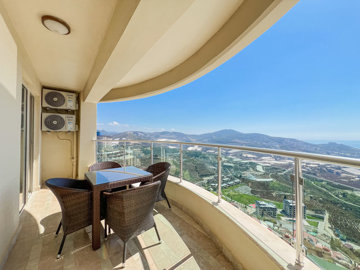 Outstanding Sea-View Apartment For Sale In Alanya - Perfect private outdoor space