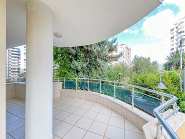 Pristine Apartment in Mahmutlar, Alanya For Sale - Balcony with natural views
