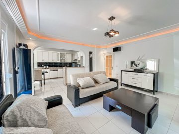 Pristine Apartment in Mahmutlar, Alanya For Sale - Living space to the kitchen