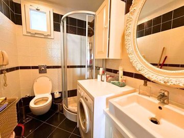 Idyllic Sea View Apartment In Gumusluk, Bodrum For Sale – Family bathroom