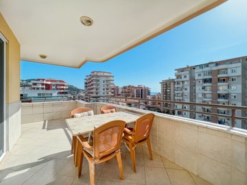Sea View Alanya Investment Property For Sale – Spacious balcony from the living space