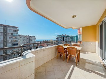 Sea View Alanya Investment Property For Sale – Sunny balcony with sea views